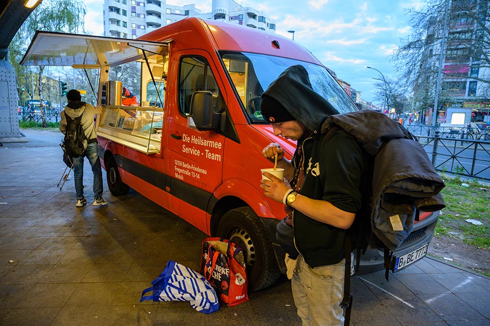 Heilsarmee - Viele Obdachlose nehmen das Angebot gerne an