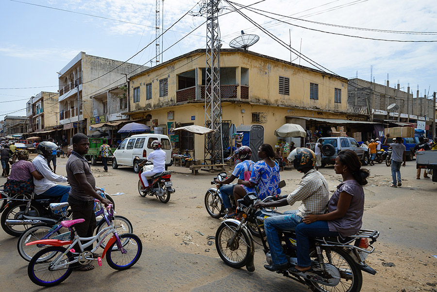 Street Photography Togo - Im Marktviertel von Lome