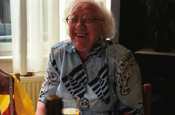 Gelacht wurde immer sehr viel - "Seniorentanz" Fotoreportage Uwe Schwarze, 1999
